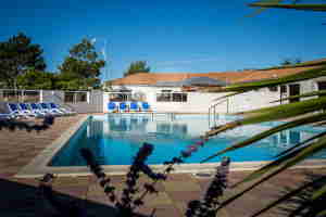 camping avec piscine chauffee saint gilles croix de vie